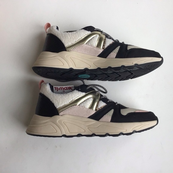 Posh by Poelman Sherpa Sneakers Size eu39 us8 but do run small so more … - Picture 7 of 7